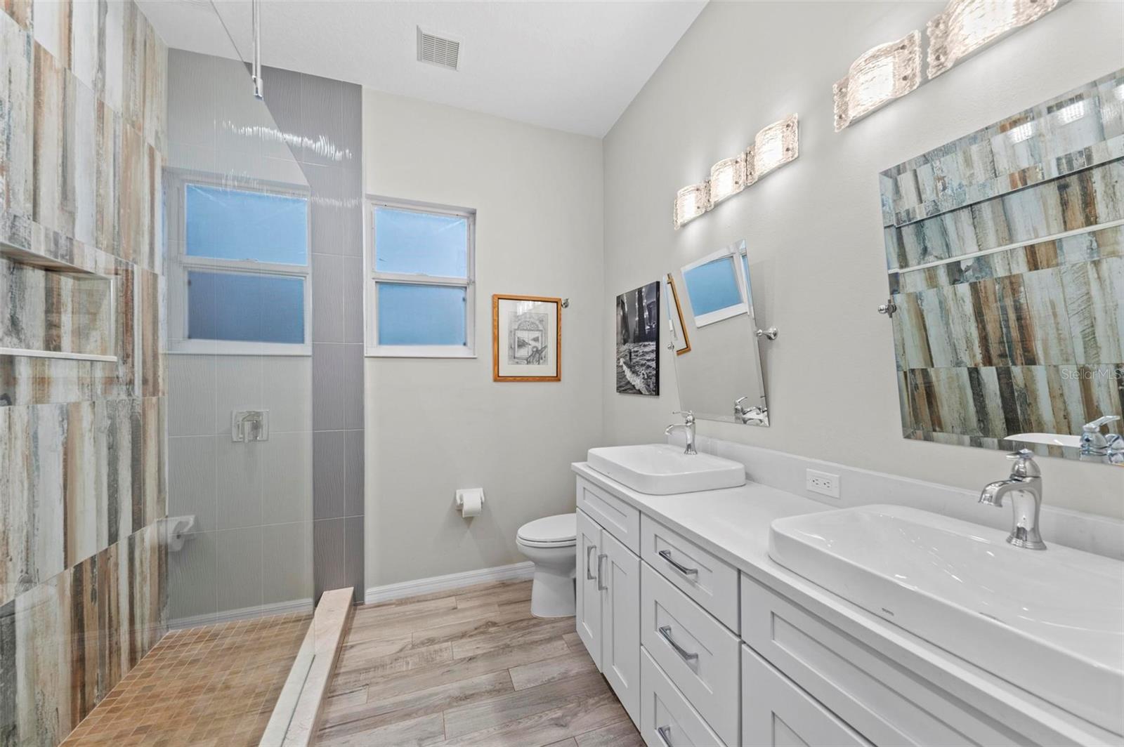 Image 27 of 50 For 7419 Roxye Lane