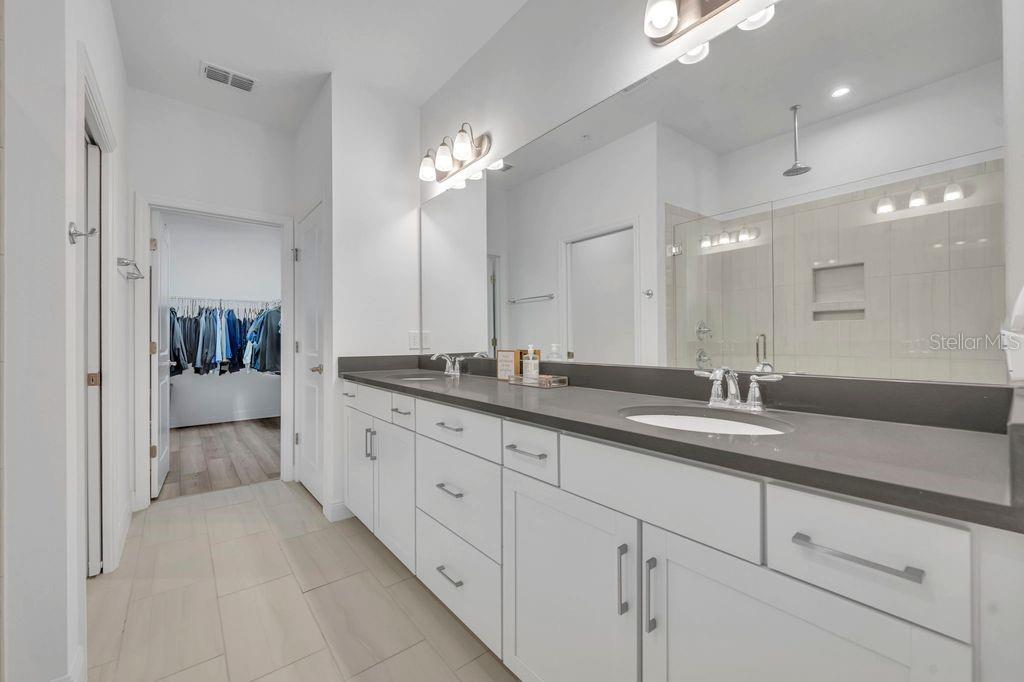 Image 12 of 33 For 14011 Centerline Drive