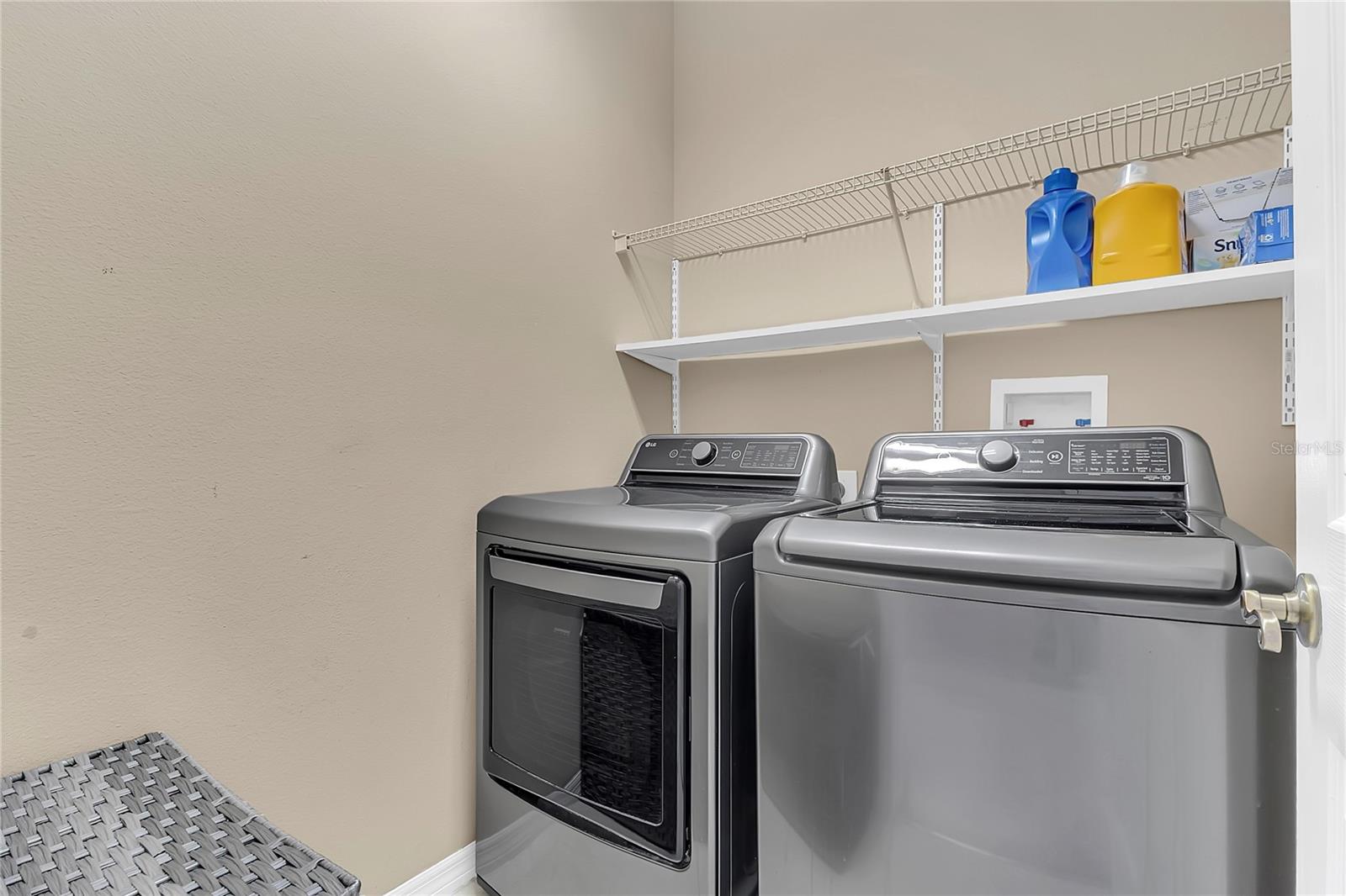 Image 33 of 37 For 572 Pinebranch Circle