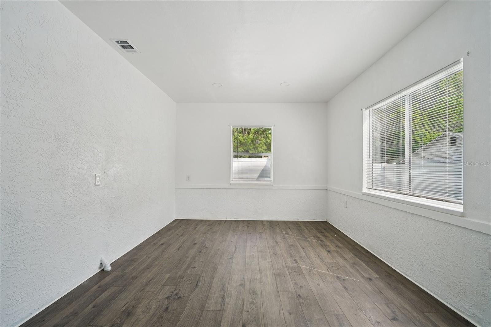 Image 12 of 26 For 12385 135th Court