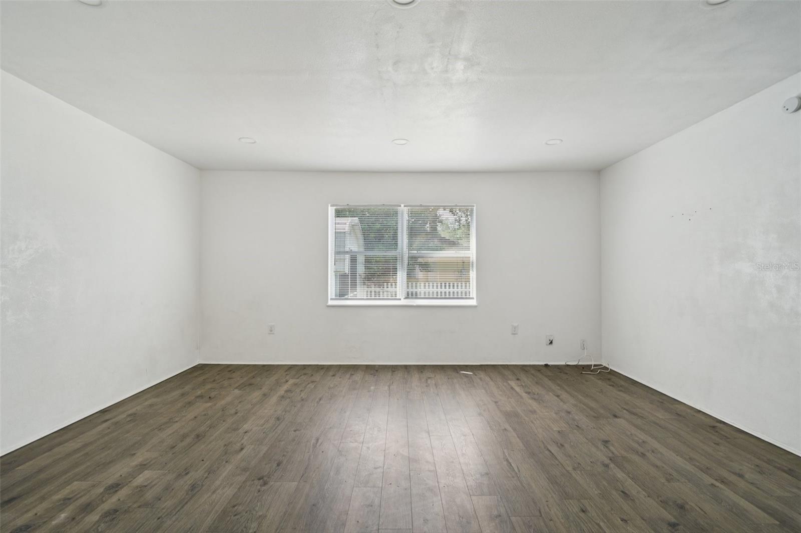 Image 6 of 26 For 12385 135th Court