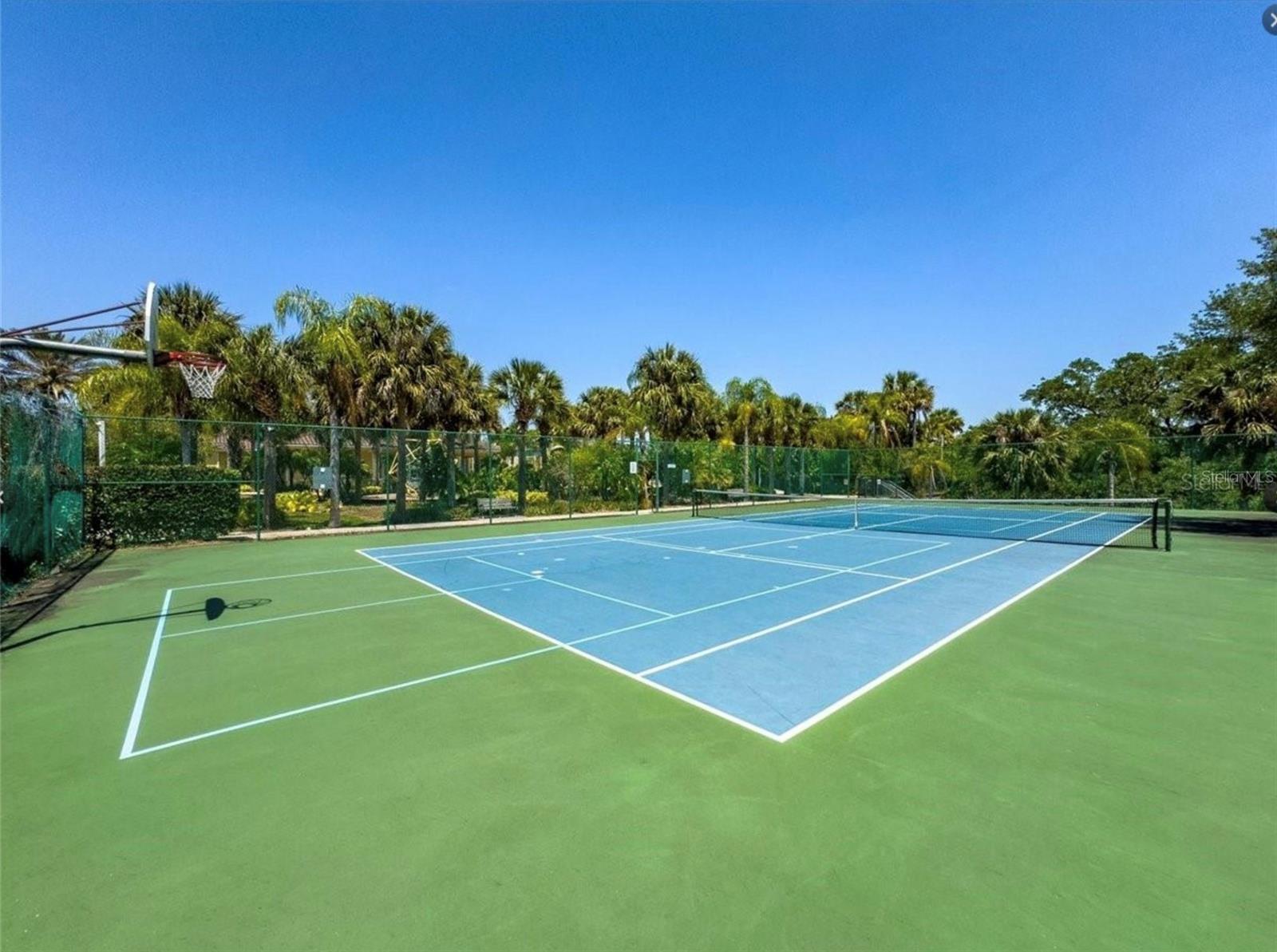 Image 16 of 28 For 2711 Oakwater Drive 116