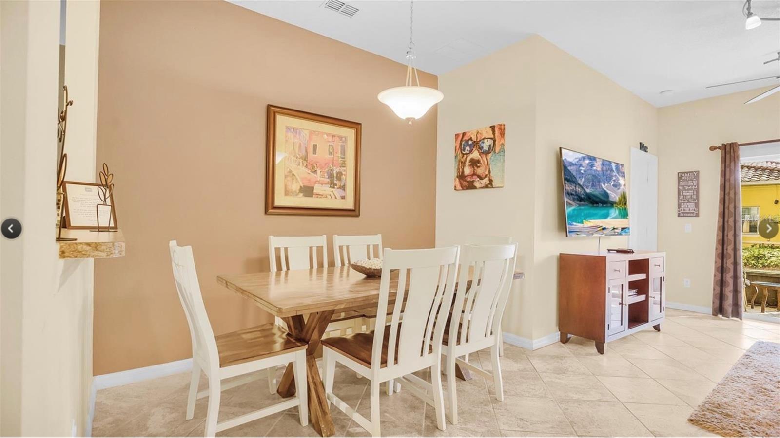 Image 5 of 28 For 2711 Oakwater Drive 116