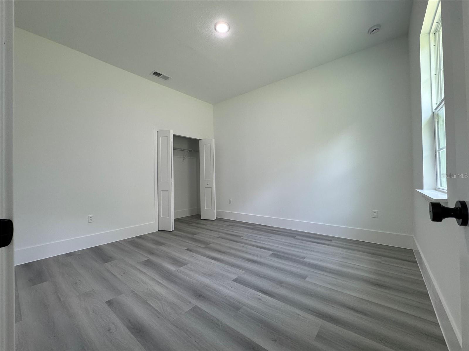 Listing photo id 16 for 10099 Carib Way