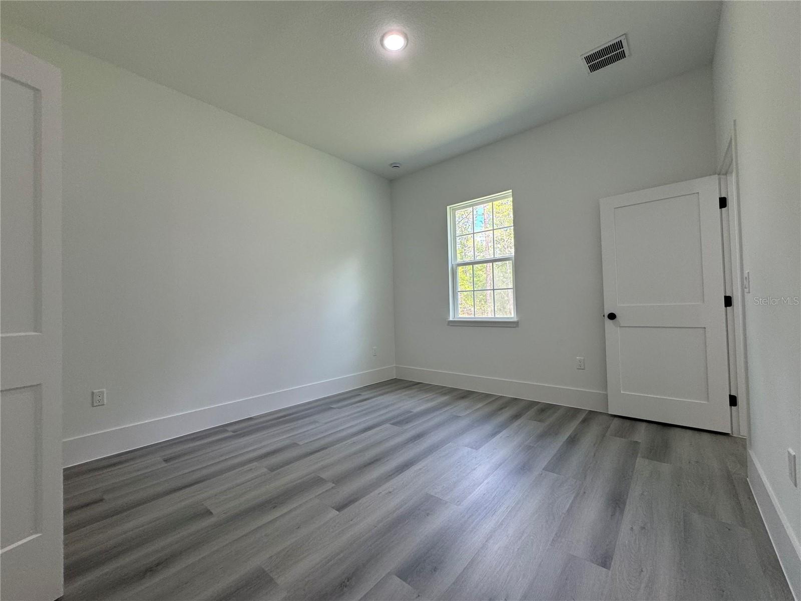 Listing photo id 17 for 10099 Carib Way