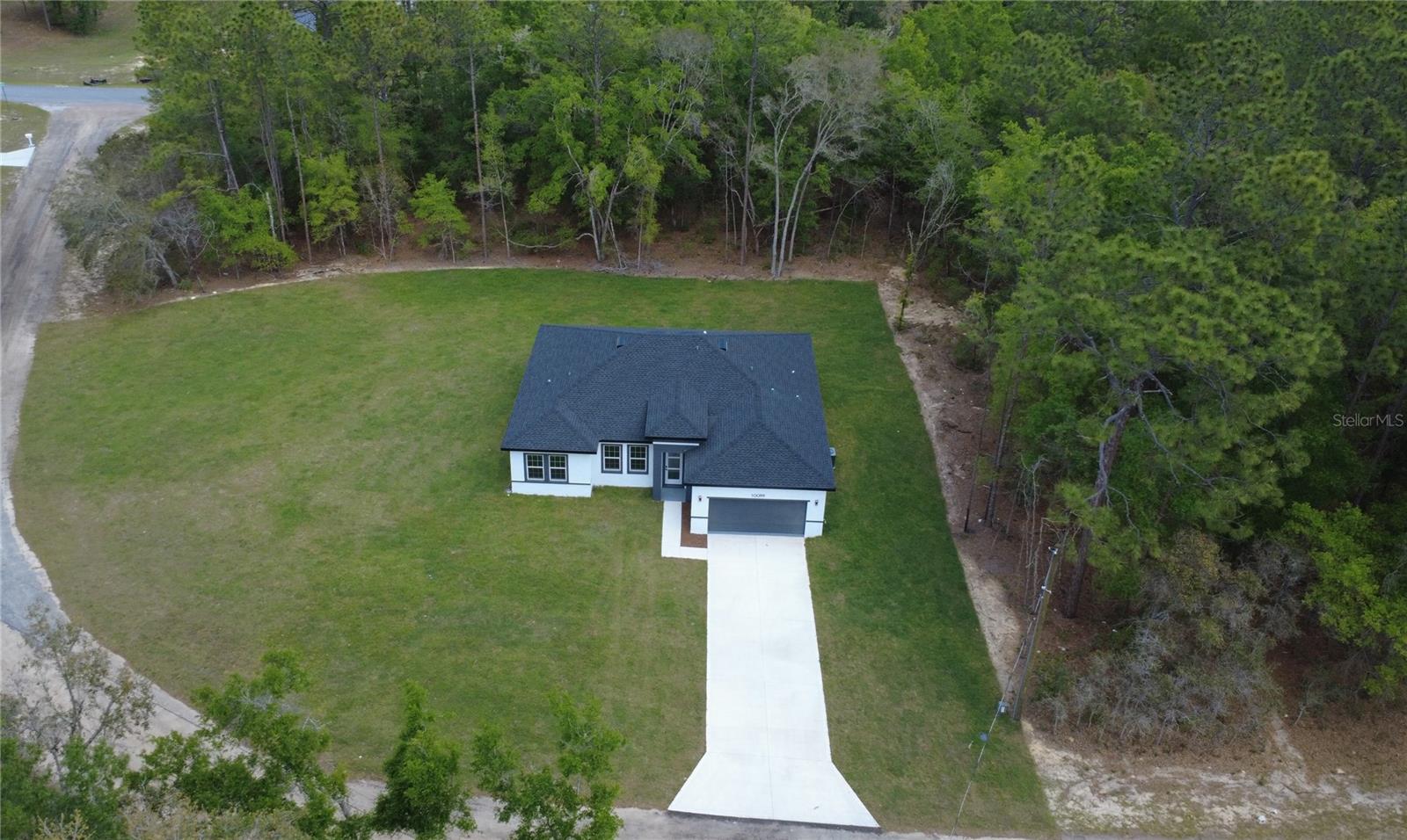 Listing photo id 1 for 10099 Carib Way