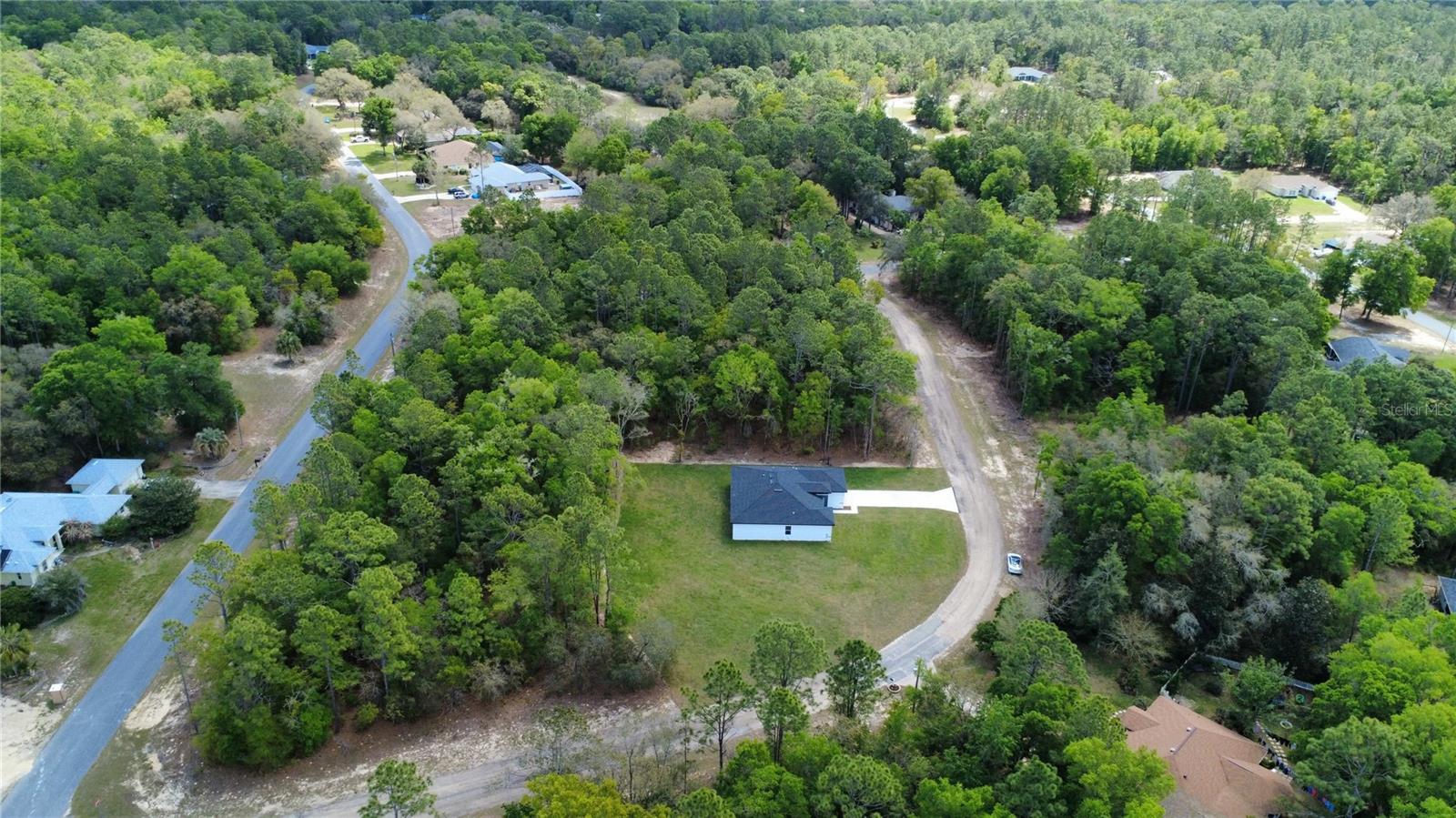 Listing photo id 3 for 10099 Carib Way