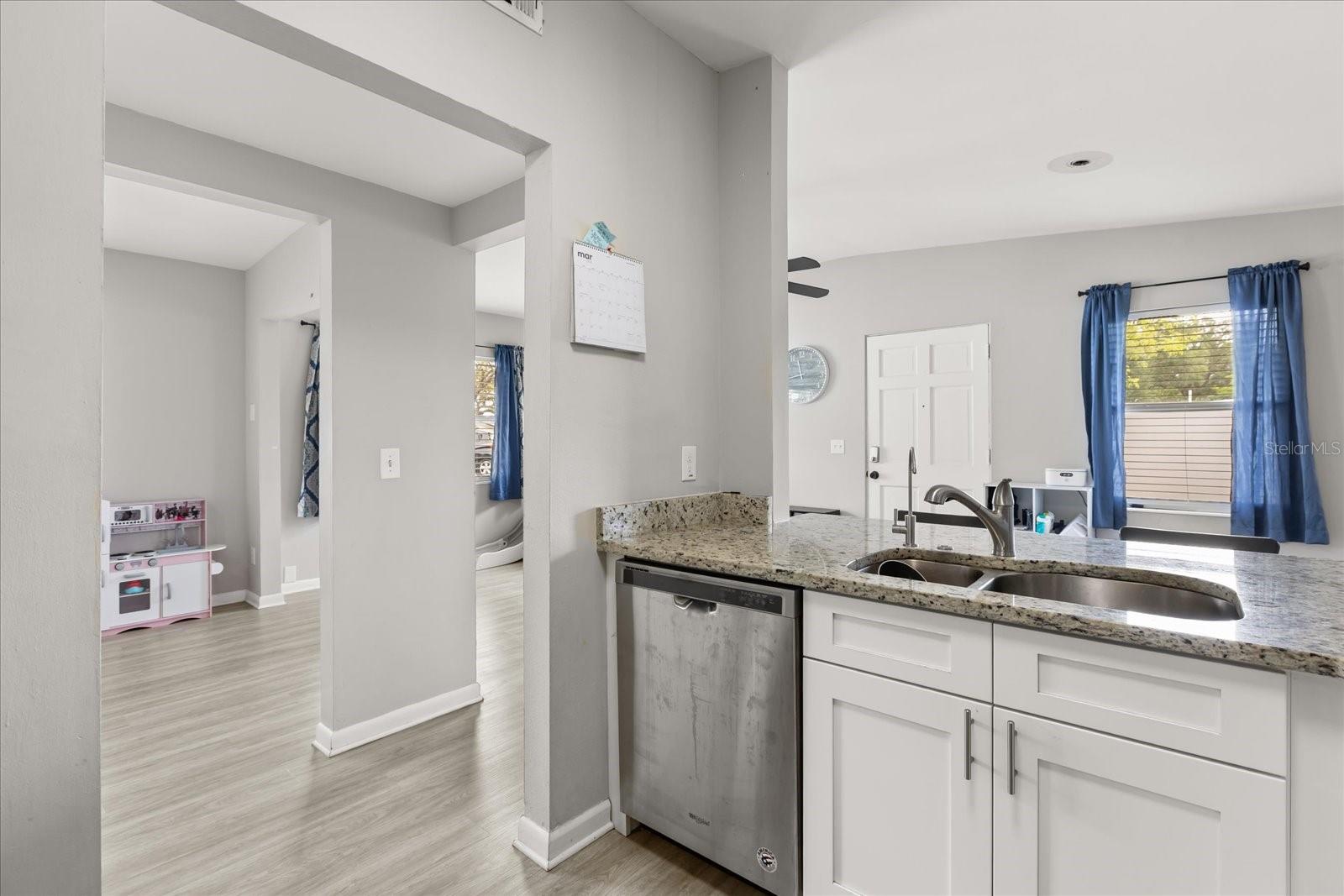 Image 11 of 35 For 609 Highland Street