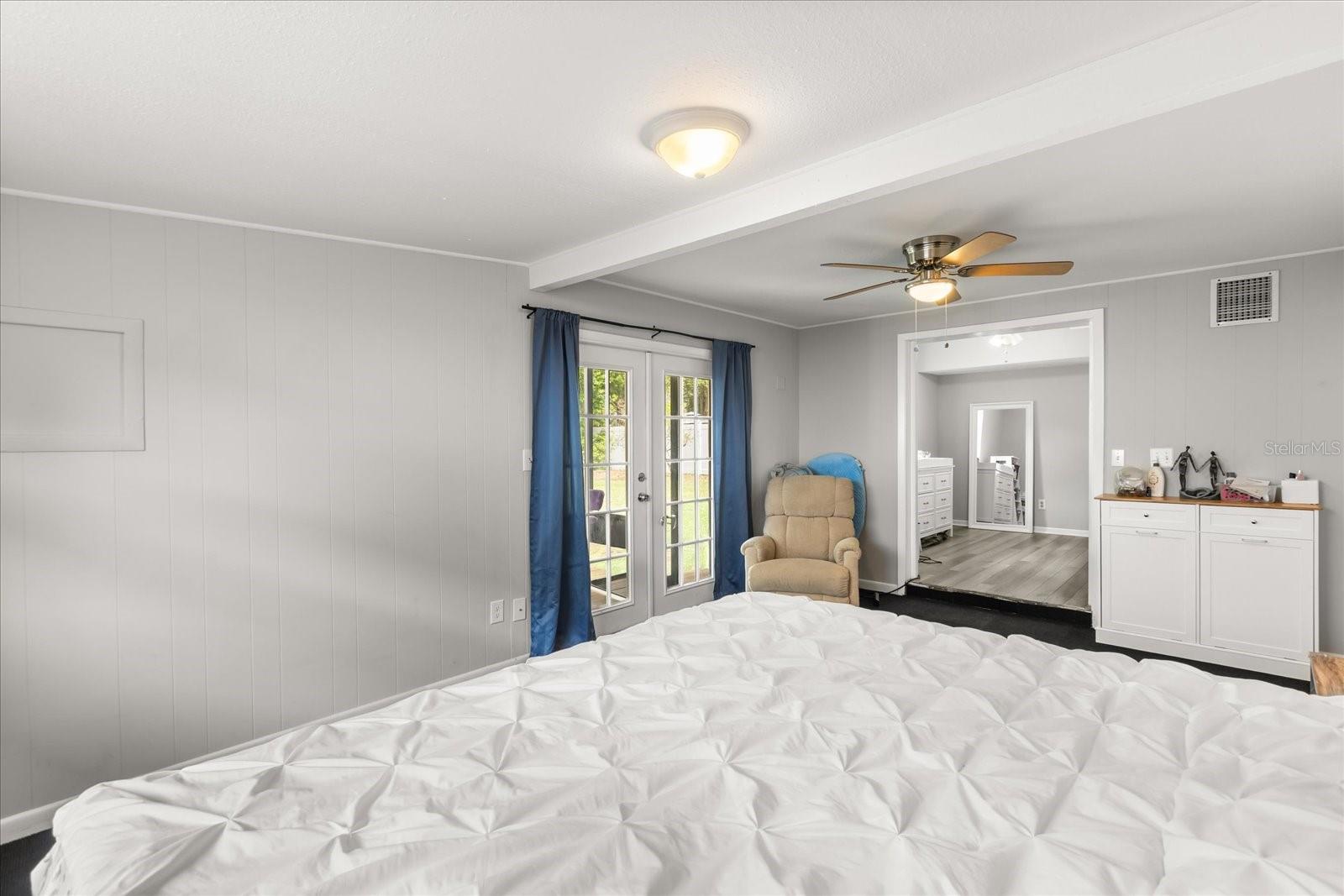 Image 16 of 35 For 609 Highland Street