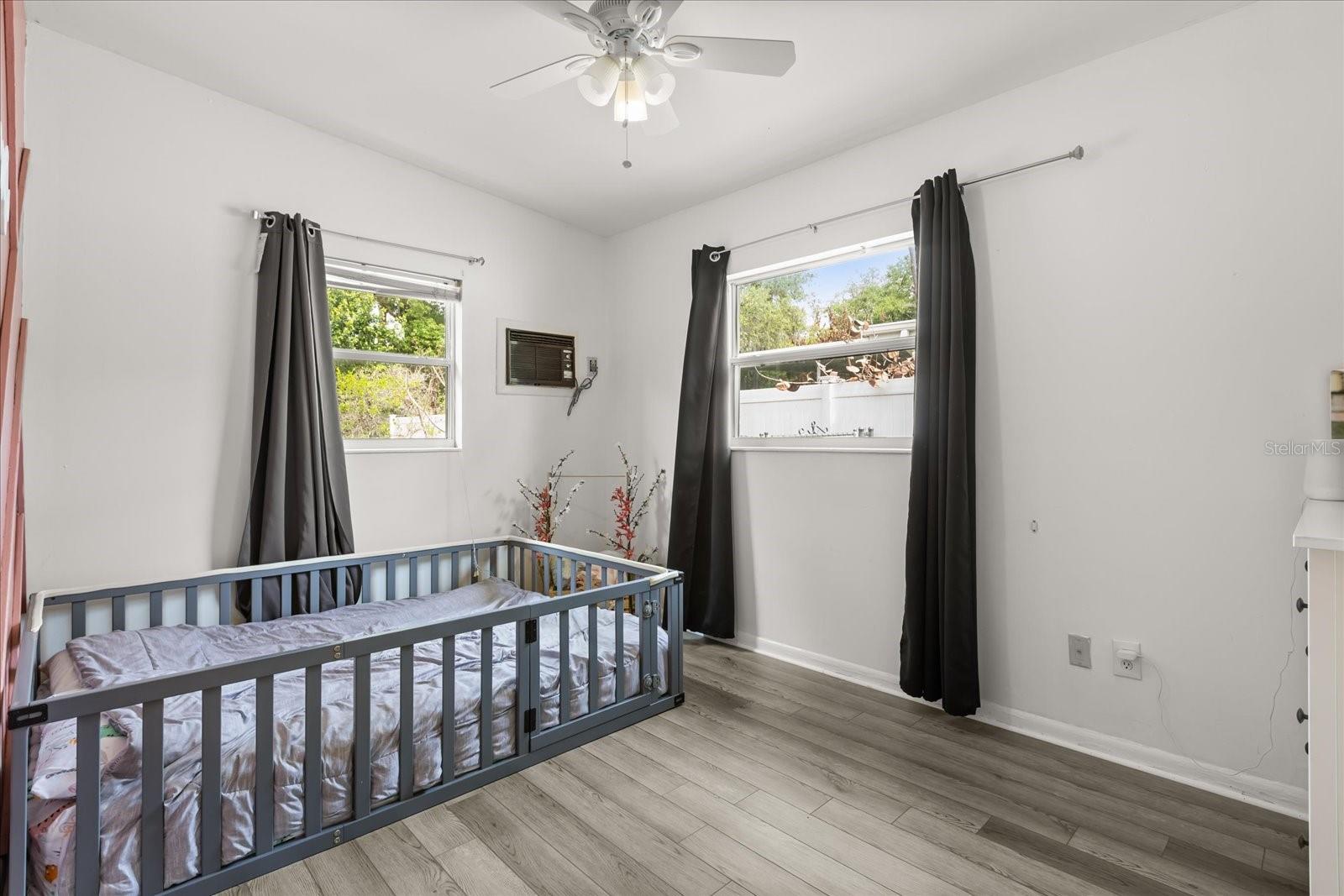 Image 20 of 35 For 609 Highland Street