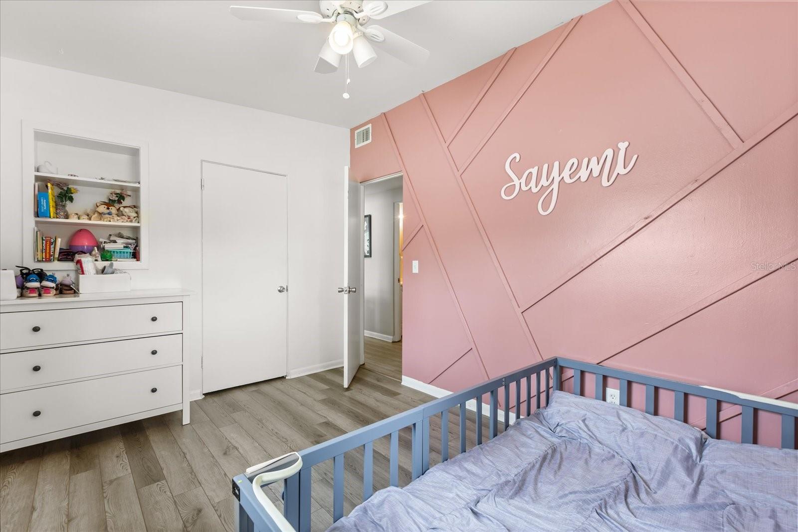 Image 21 of 35 For 609 Highland Street