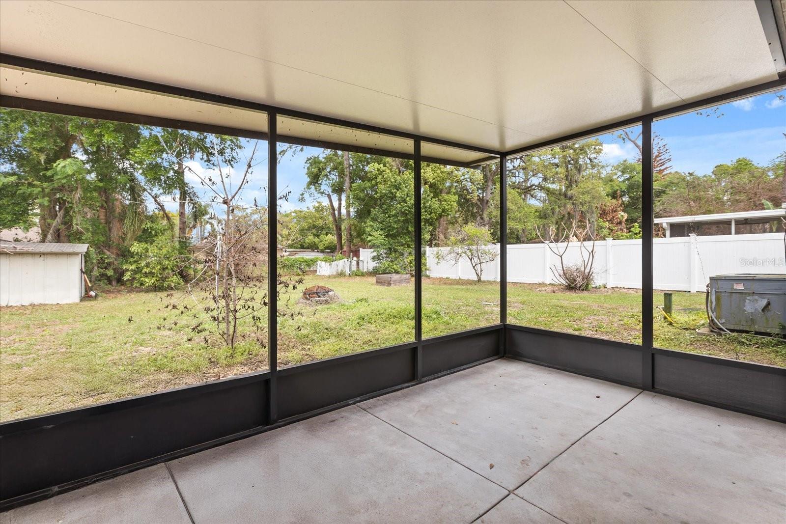 Image 24 of 35 For 609 Highland Street