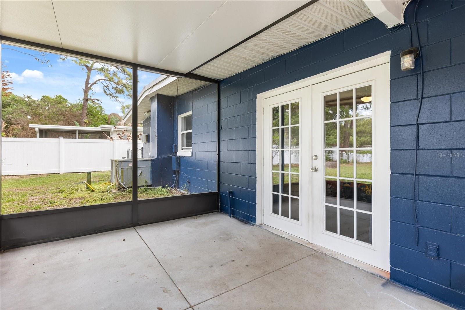 Image 25 of 35 For 609 Highland Street