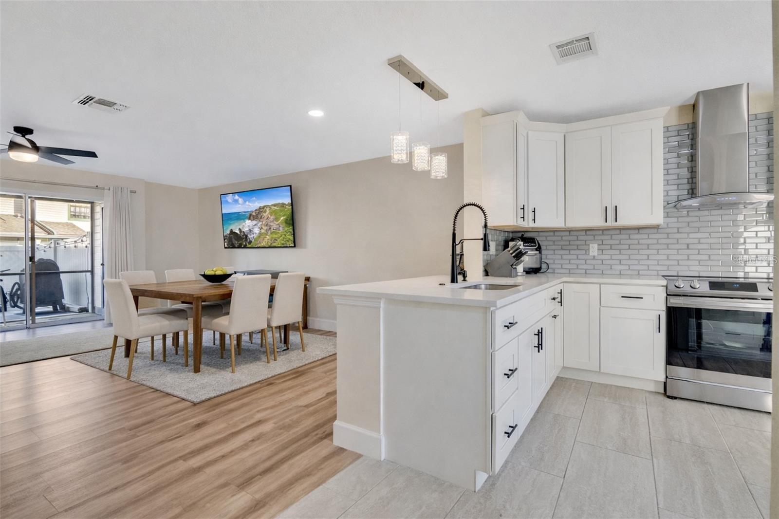 Image 4 of 19 For 2823 Boulder Falls Court