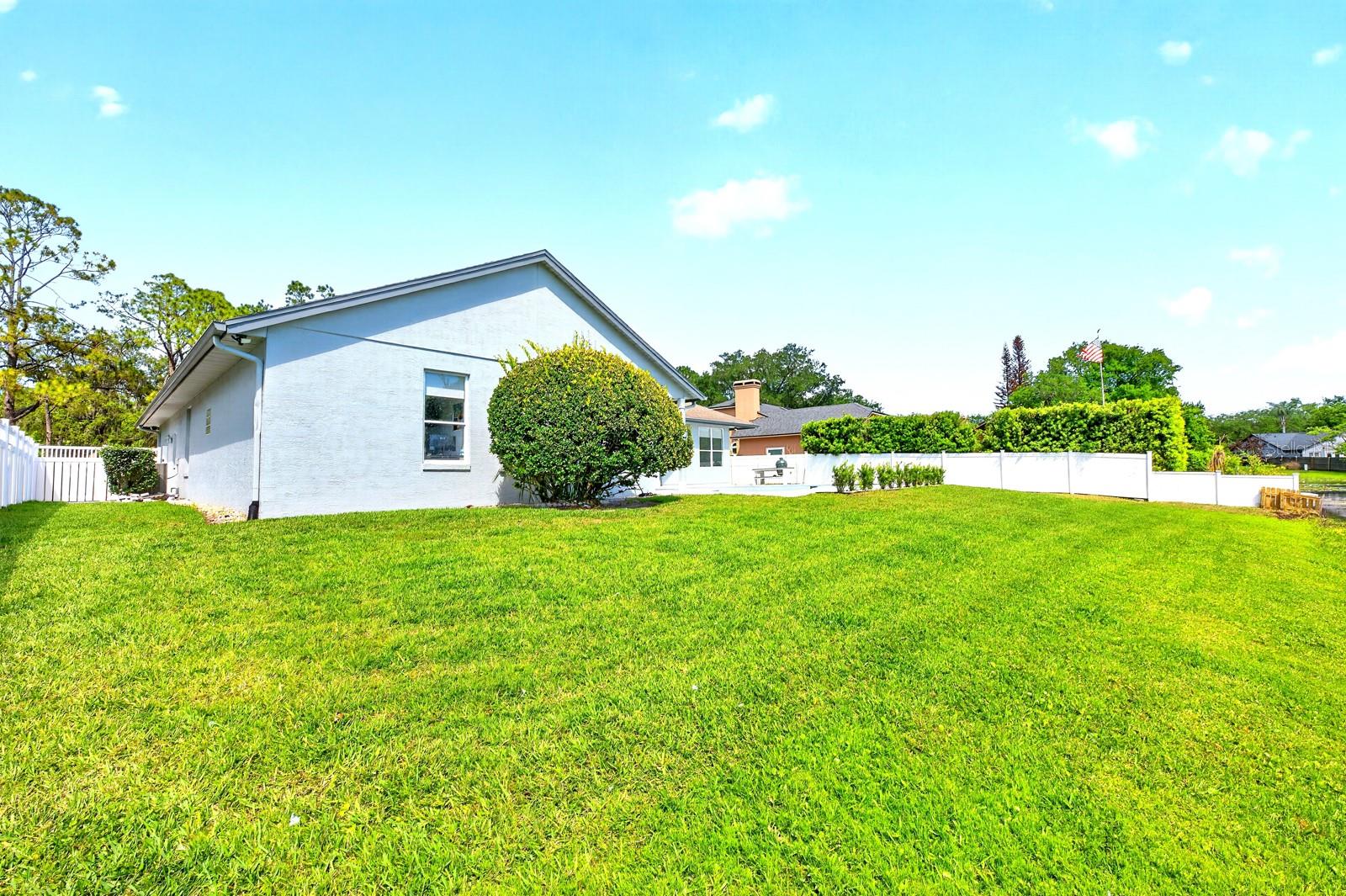 Image 28 of 38 For 1047 Willa Lake Circle