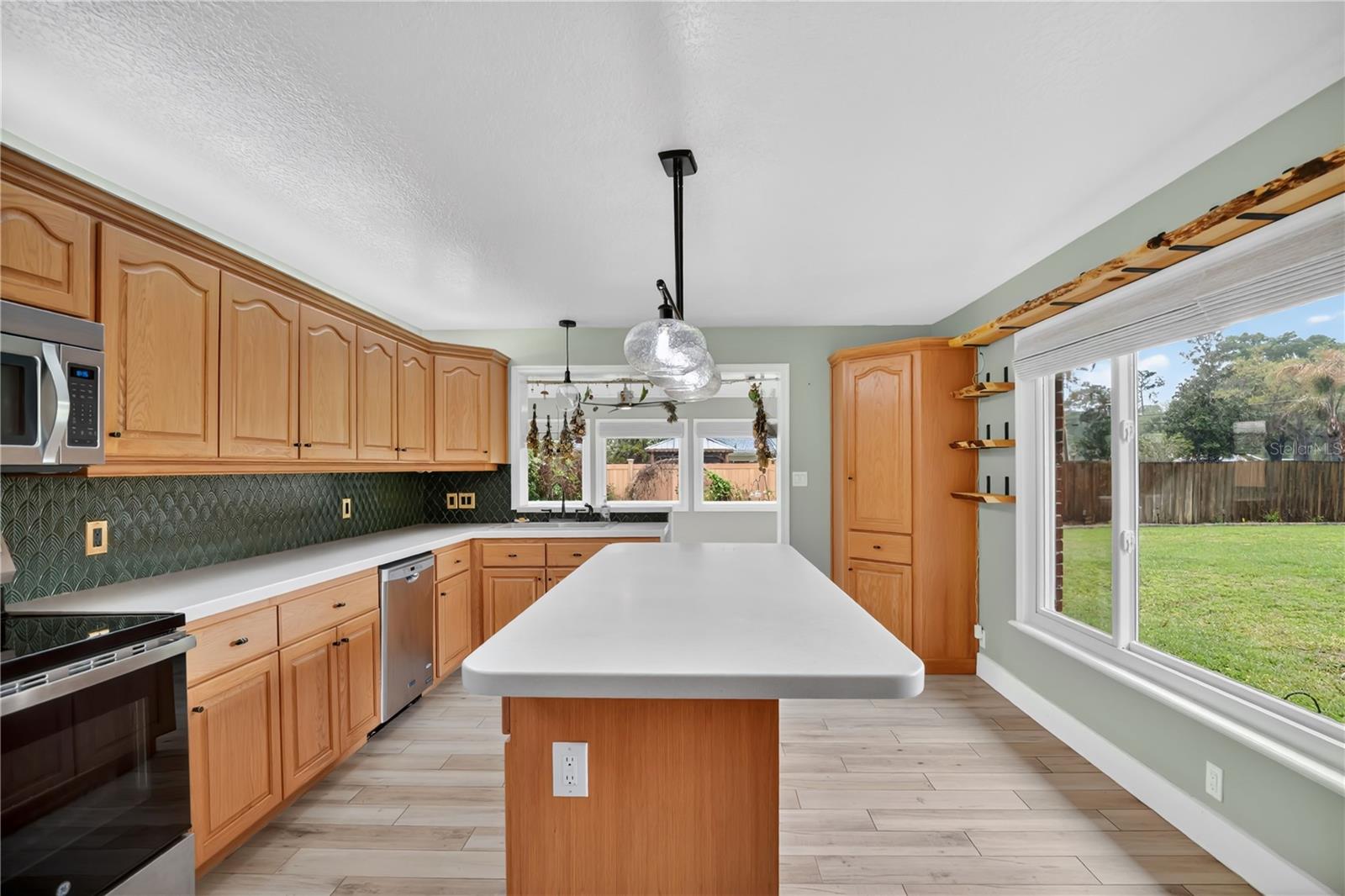 Image 11 of 33 For 1029 Glenwood Road