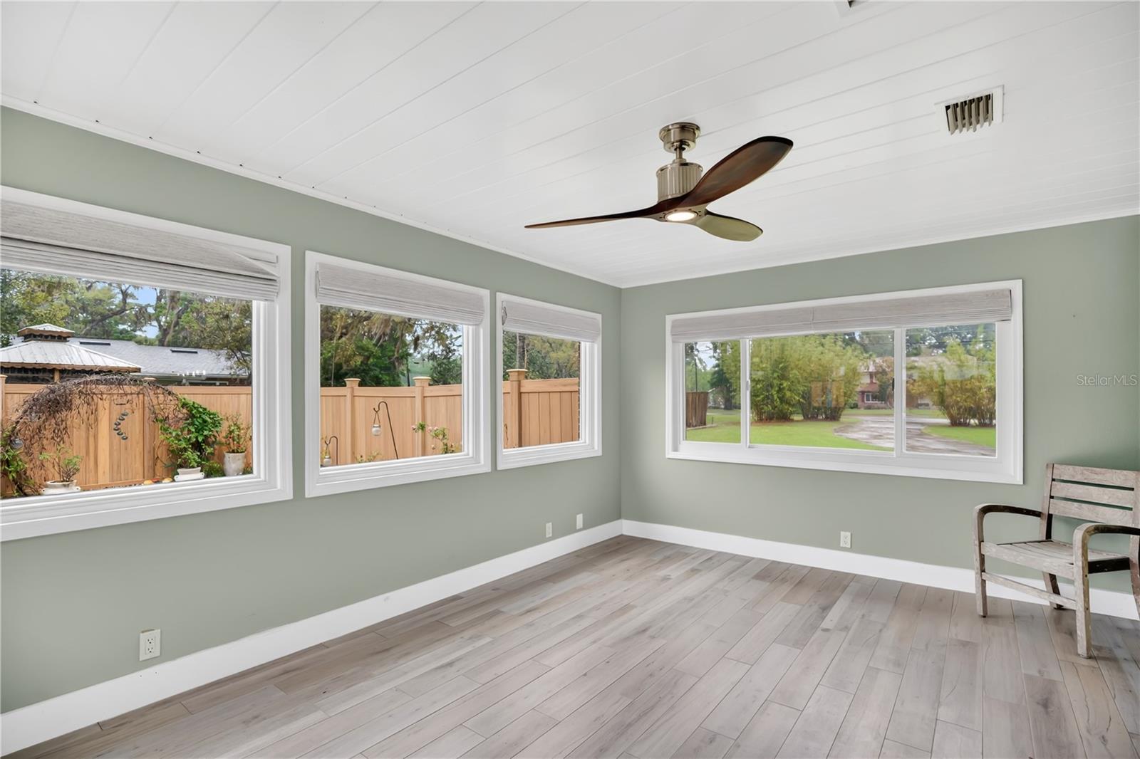 Image 14 of 33 For 1029 Glenwood Road