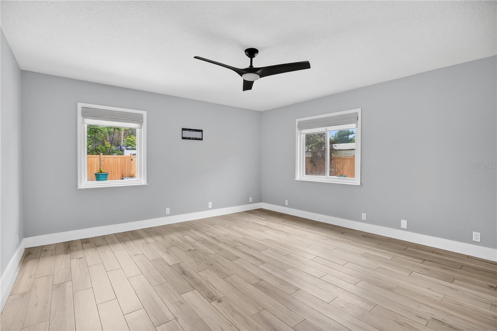 Image 15 of 33 For 1029 Glenwood Road