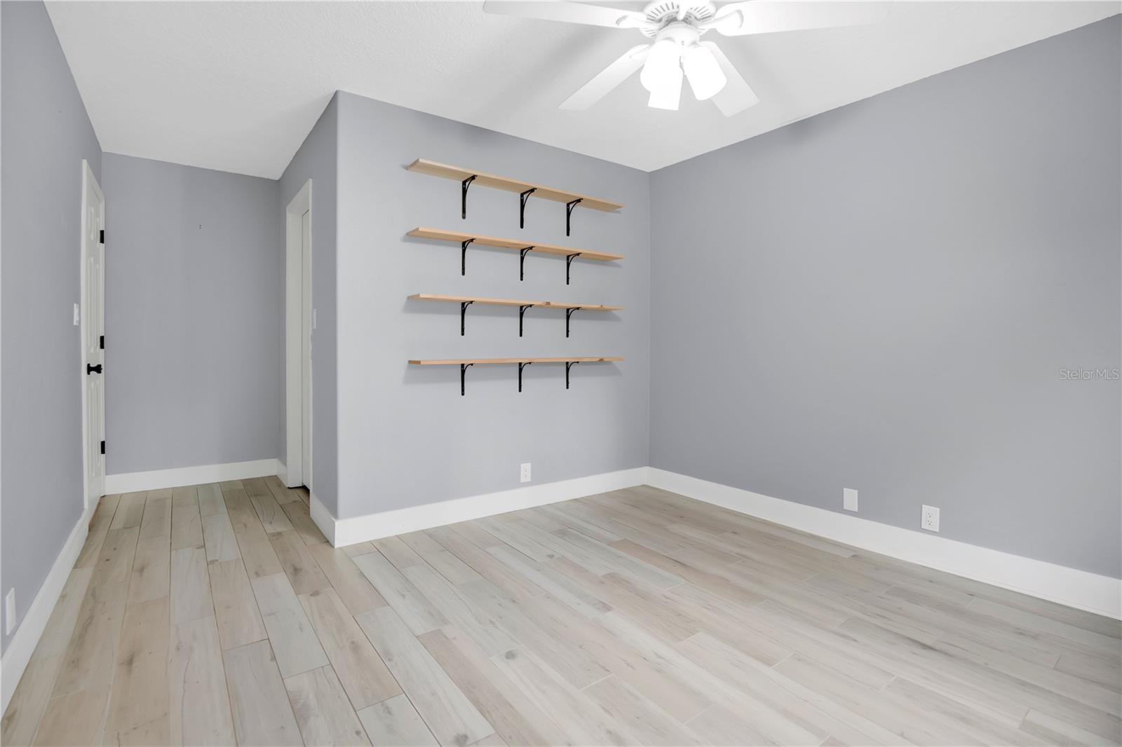 Image 20 of 33 For 1029 Glenwood Road