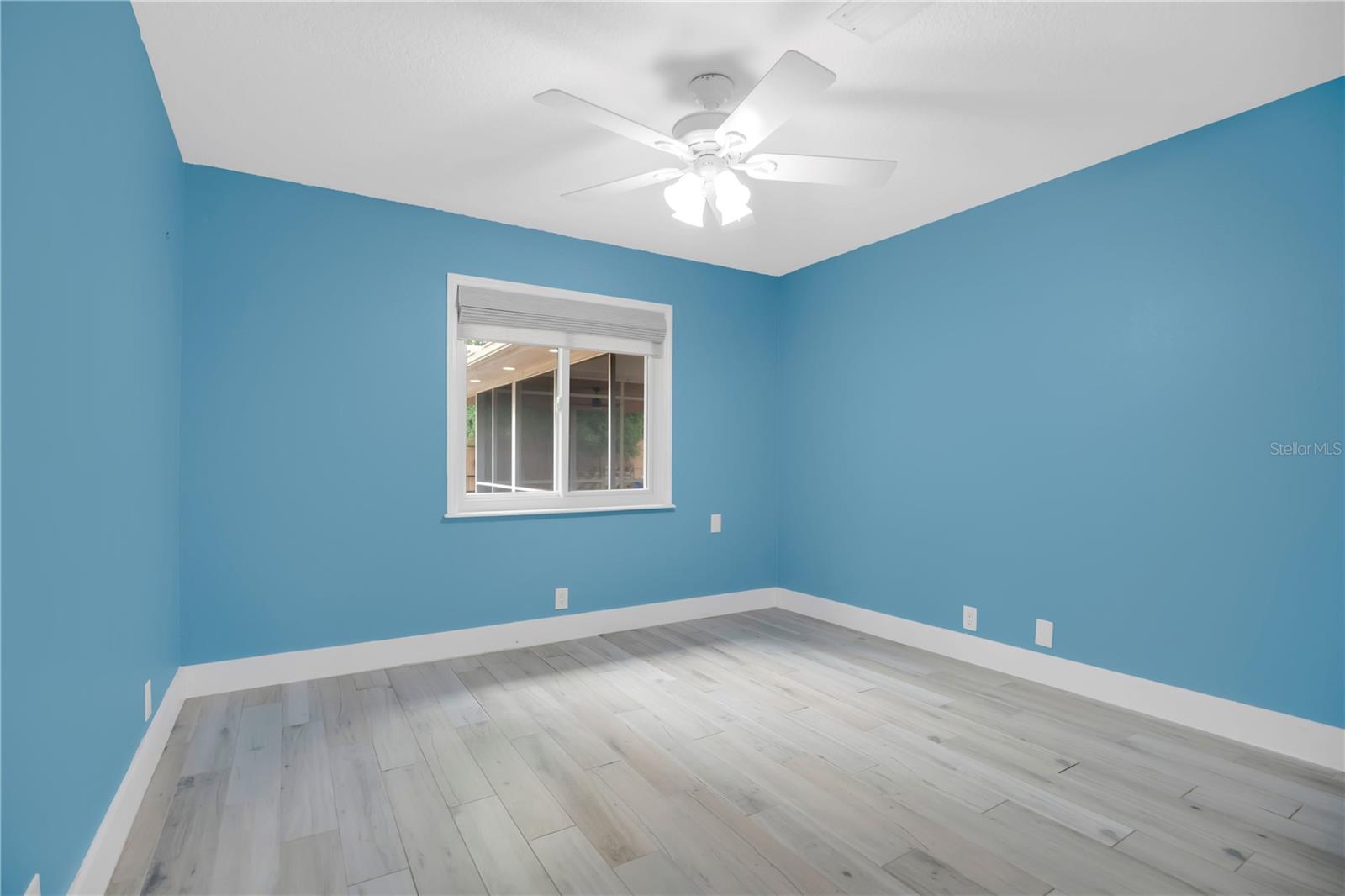 Image 24 of 33 For 1029 Glenwood Road