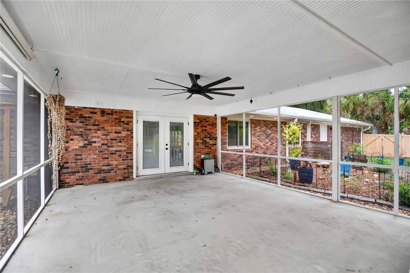 Image 25 of 33 For 1029 Glenwood Road