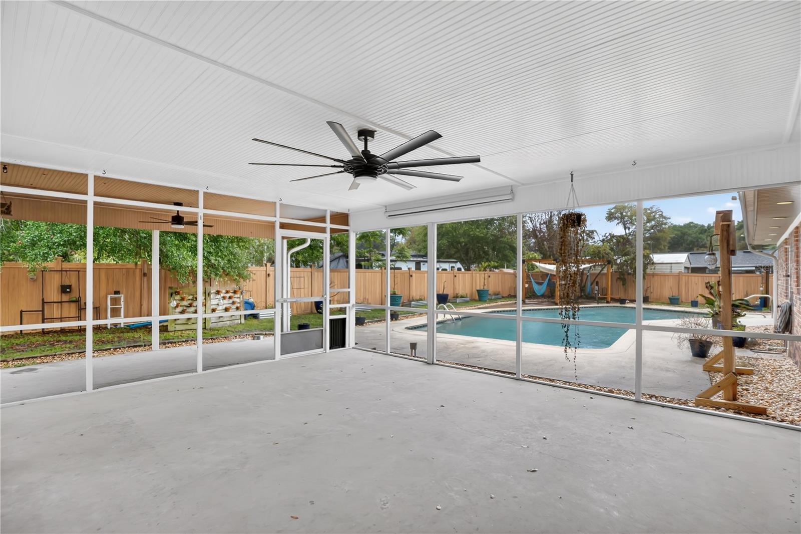 Image 26 of 33 For 1029 Glenwood Road