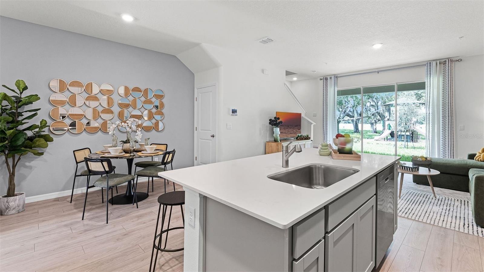 Image 5 of 14 For 3408 Chroma Street