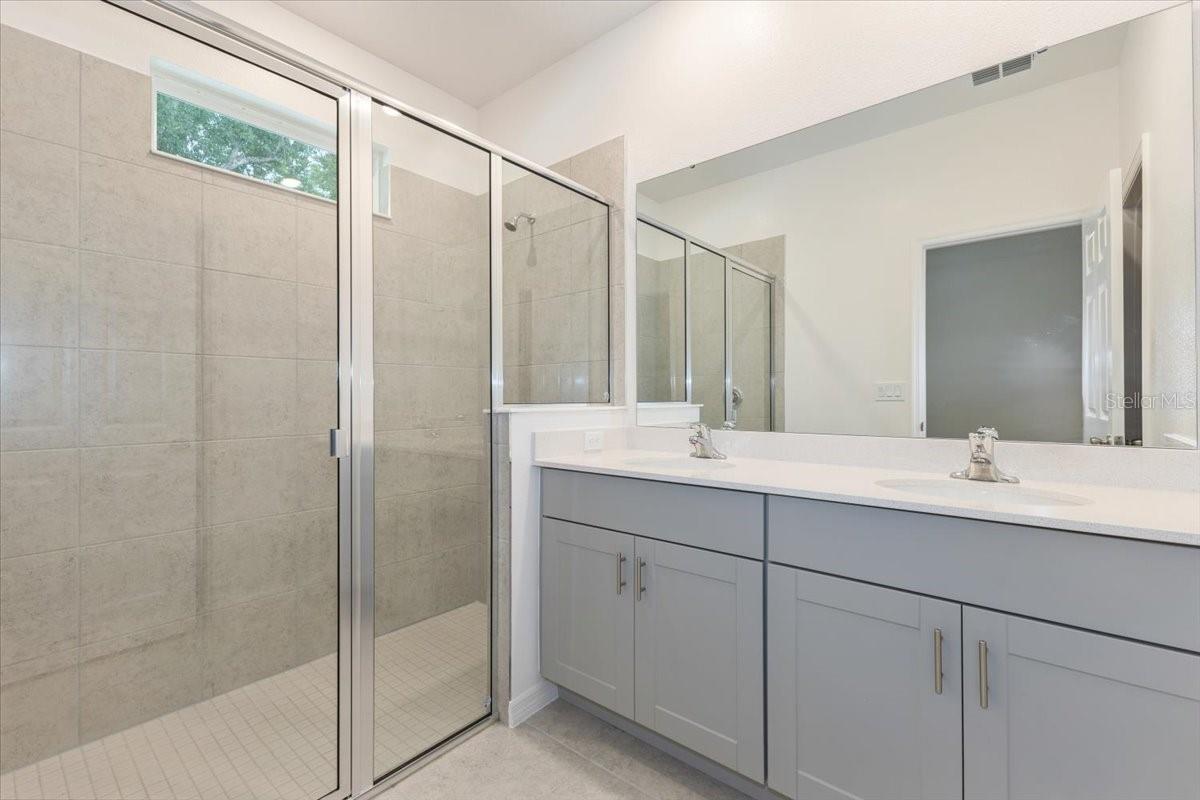 Image 3 of 18 For 243 Fredericksburg Avenue