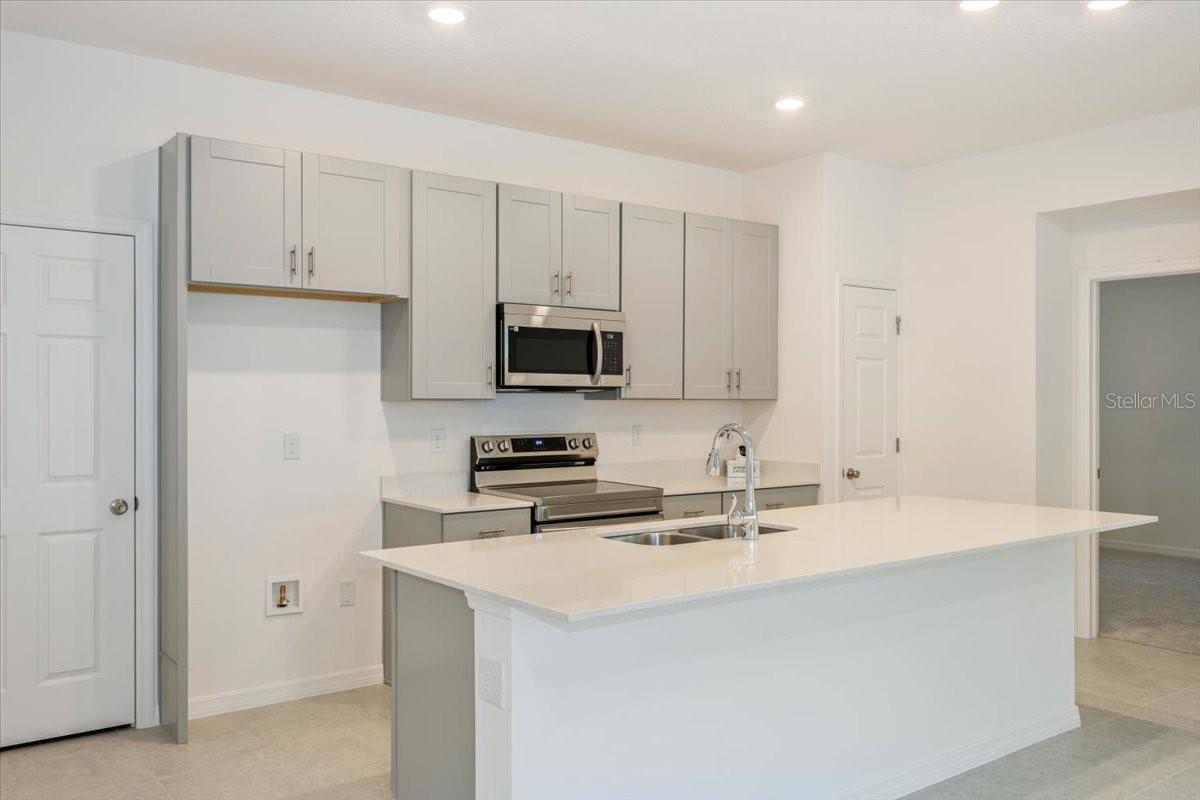 Image 4 of 18 For 243 Fredericksburg Avenue