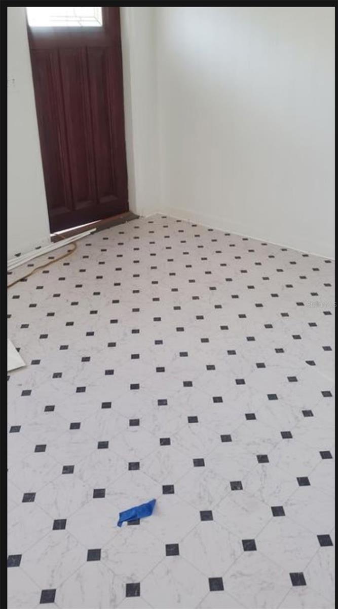 Listing photo id 19 for 6923 Anoka Drive