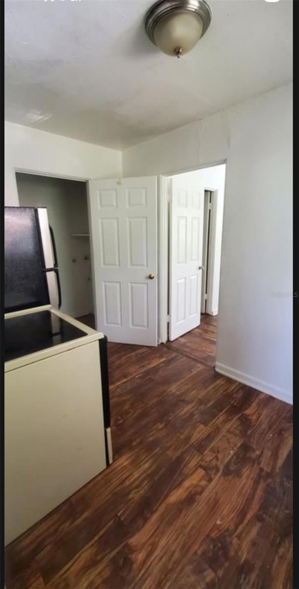 Listing photo id 24 for 6923 Anoka Drive