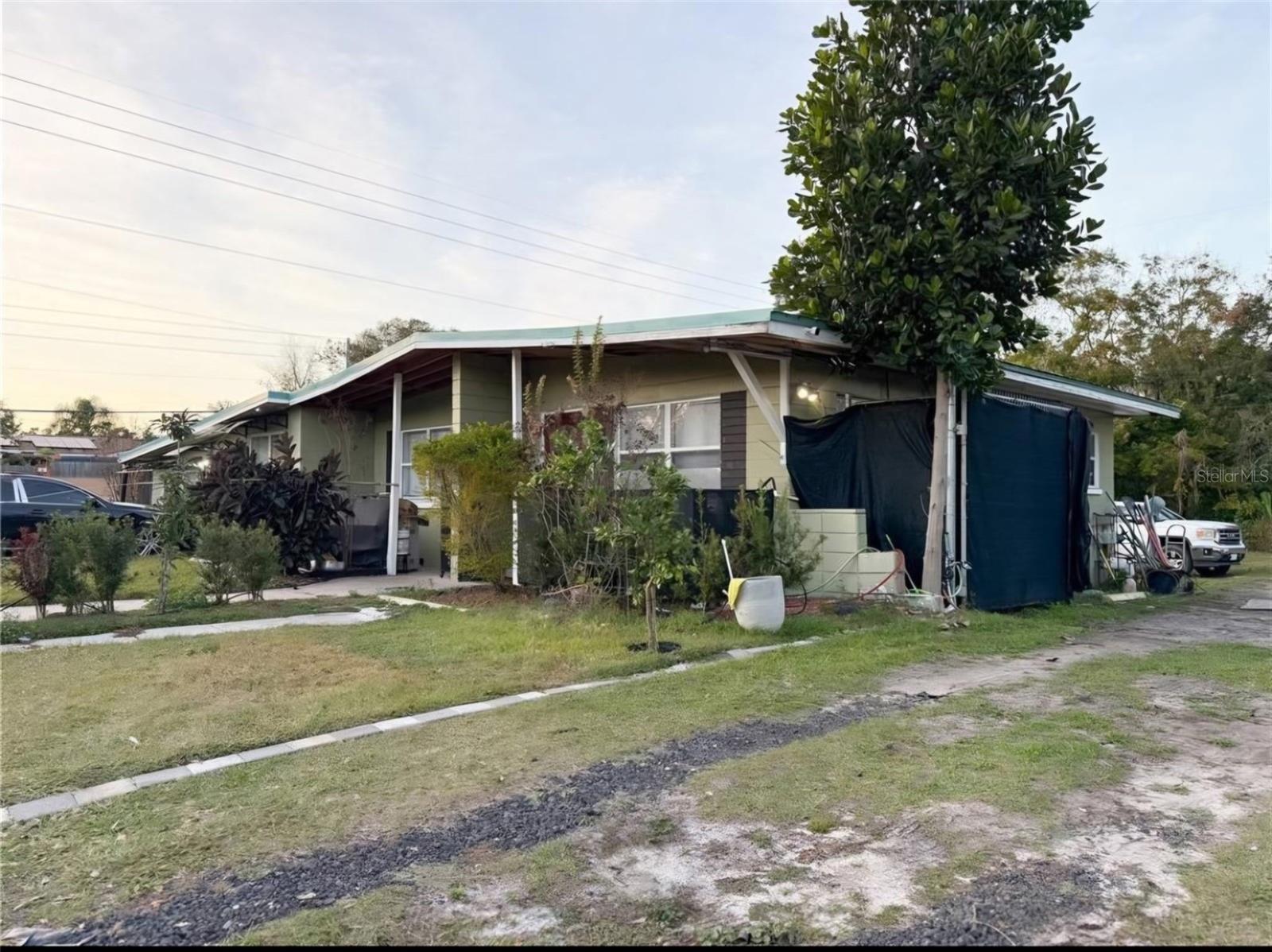 Listing photo id 25 for 6923 Anoka Drive