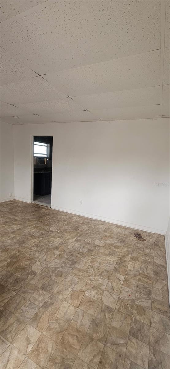 Listing photo id 6 for 6923 Anoka Drive