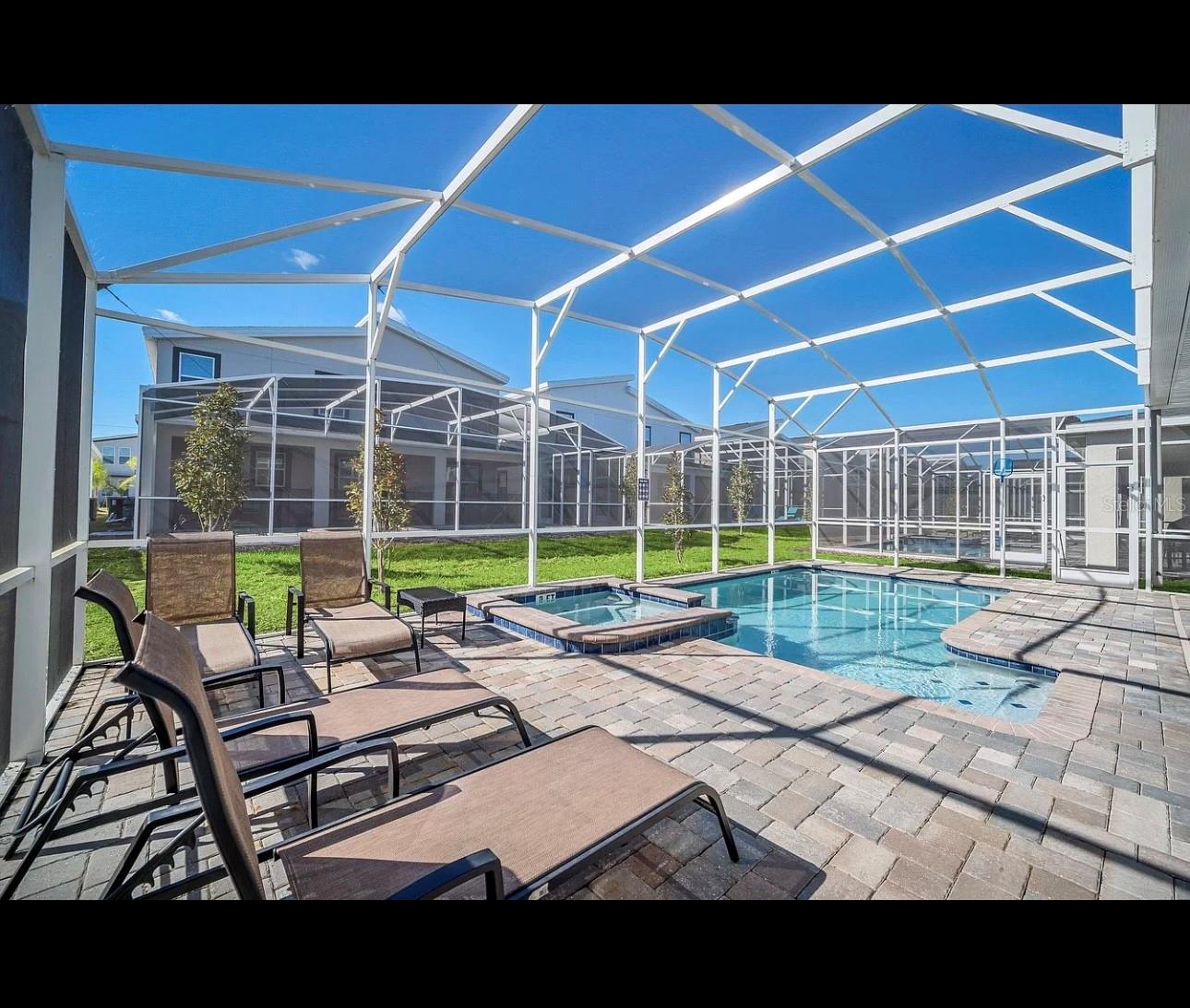 Image 24 of 43 For 740 Drop Shot Drive