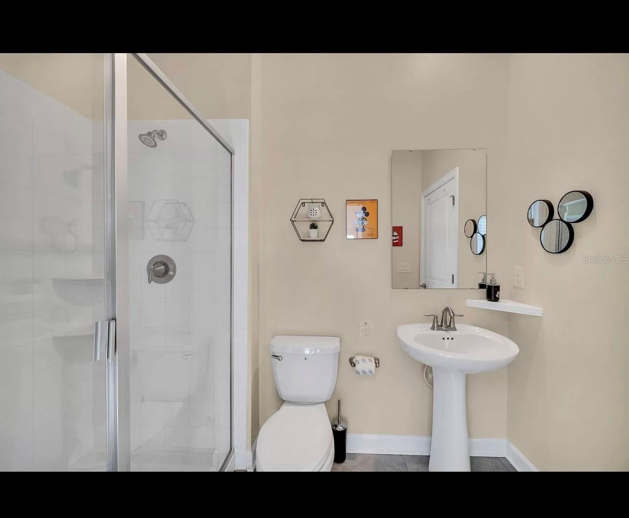 Image 8 of 43 For 740 Drop Shot Drive