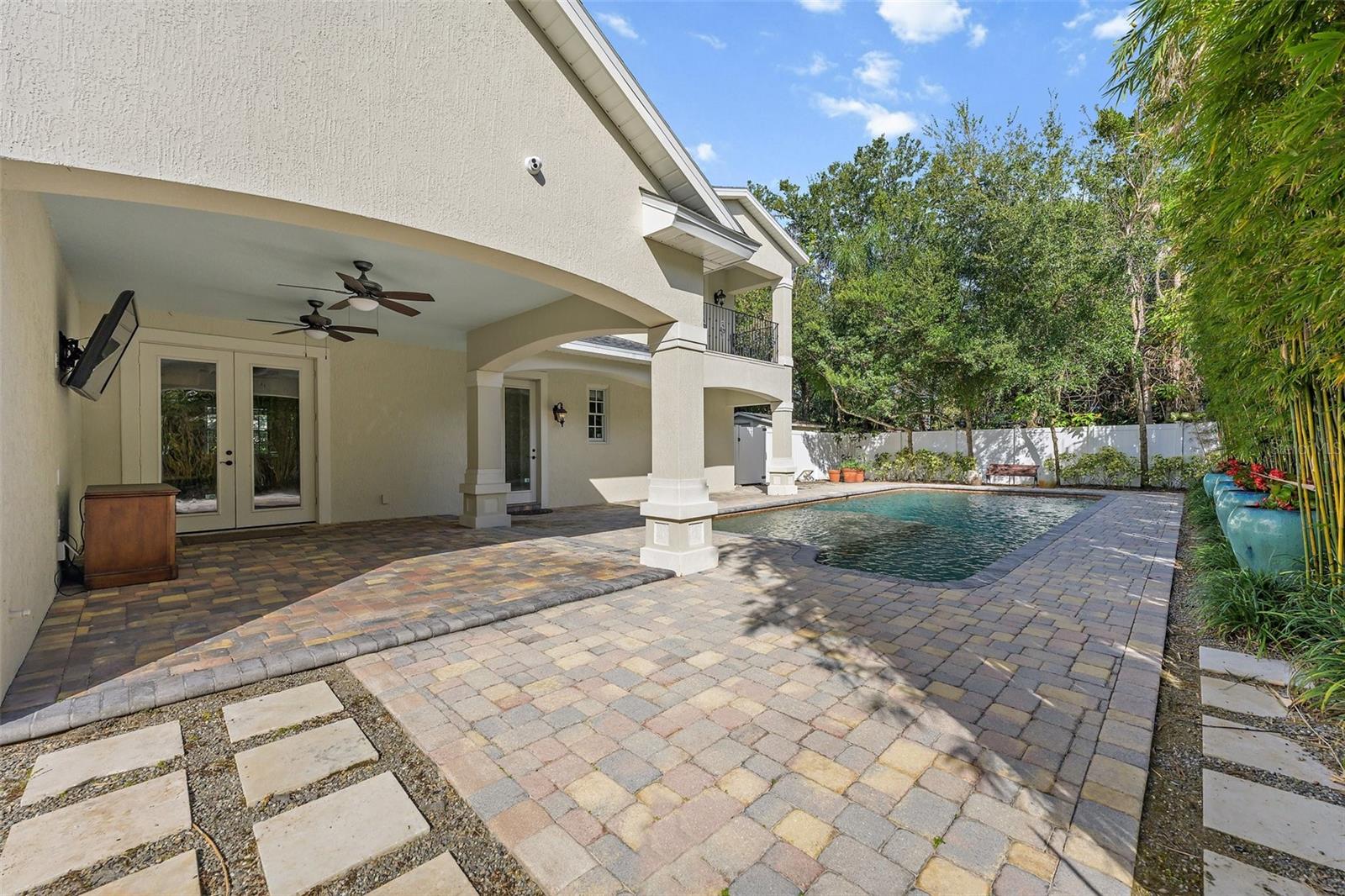 Image 10 of 52 For 1701 Walnut Avenue