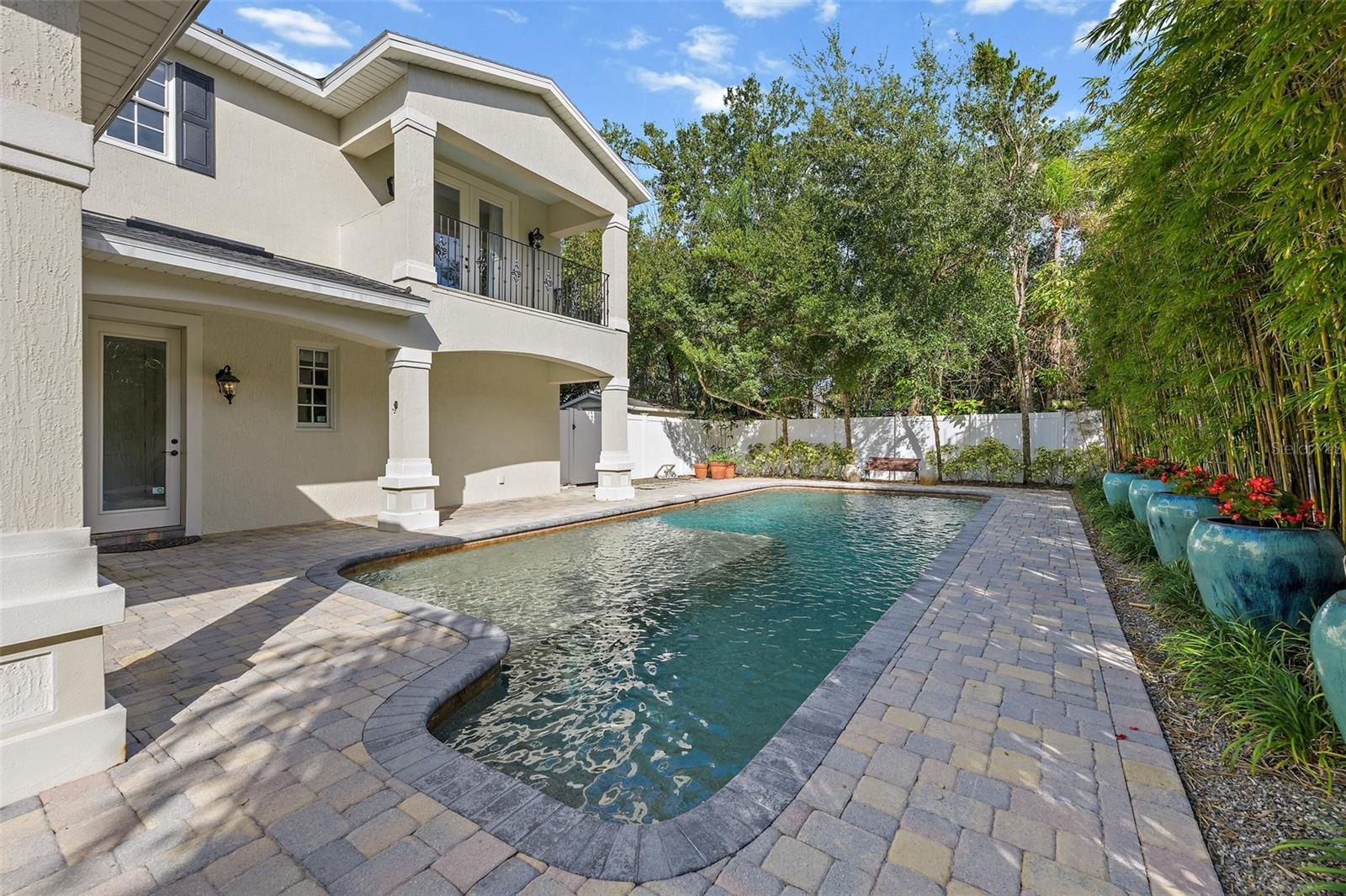 Image 11 of 52 For 1701 Walnut Avenue