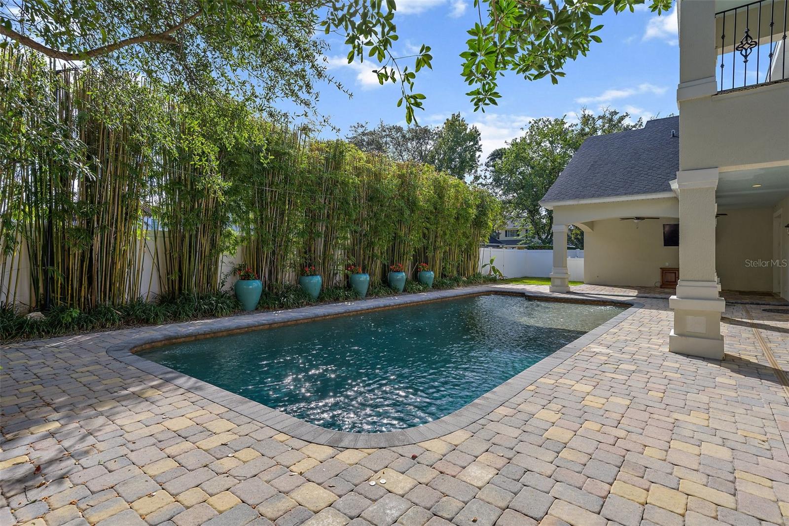 Image 13 of 52 For 1701 Walnut Avenue