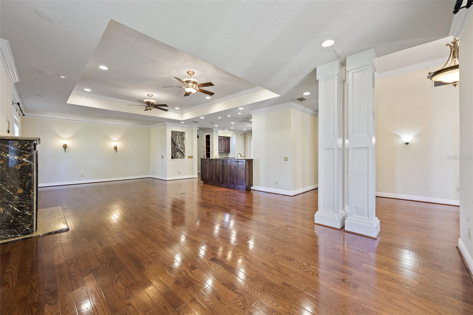 Image 20 of 52 For 1701 Walnut Avenue