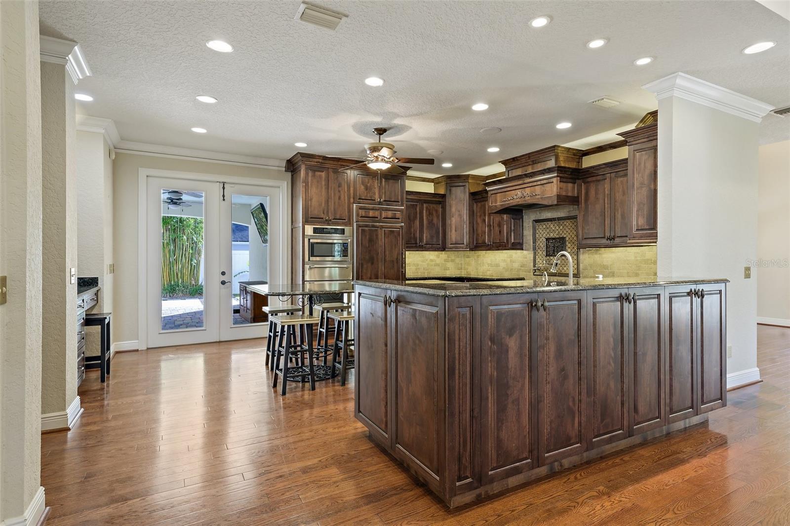 Image 26 of 52 For 1701 Walnut Avenue