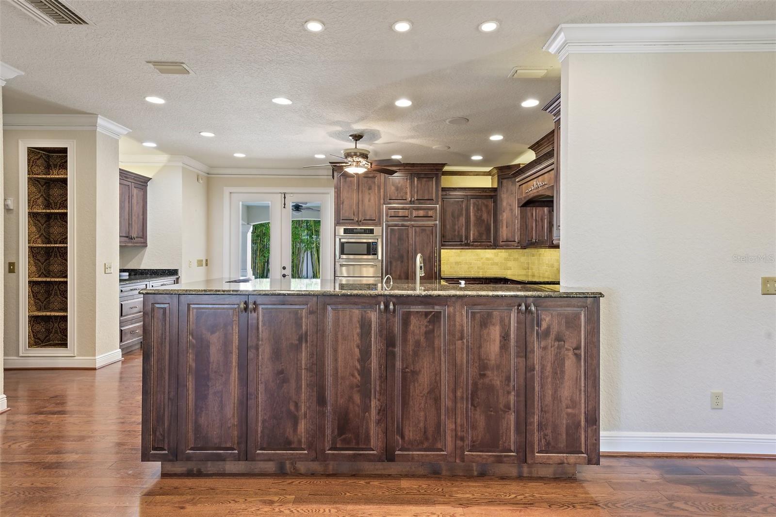 Image 27 of 52 For 1701 Walnut Avenue