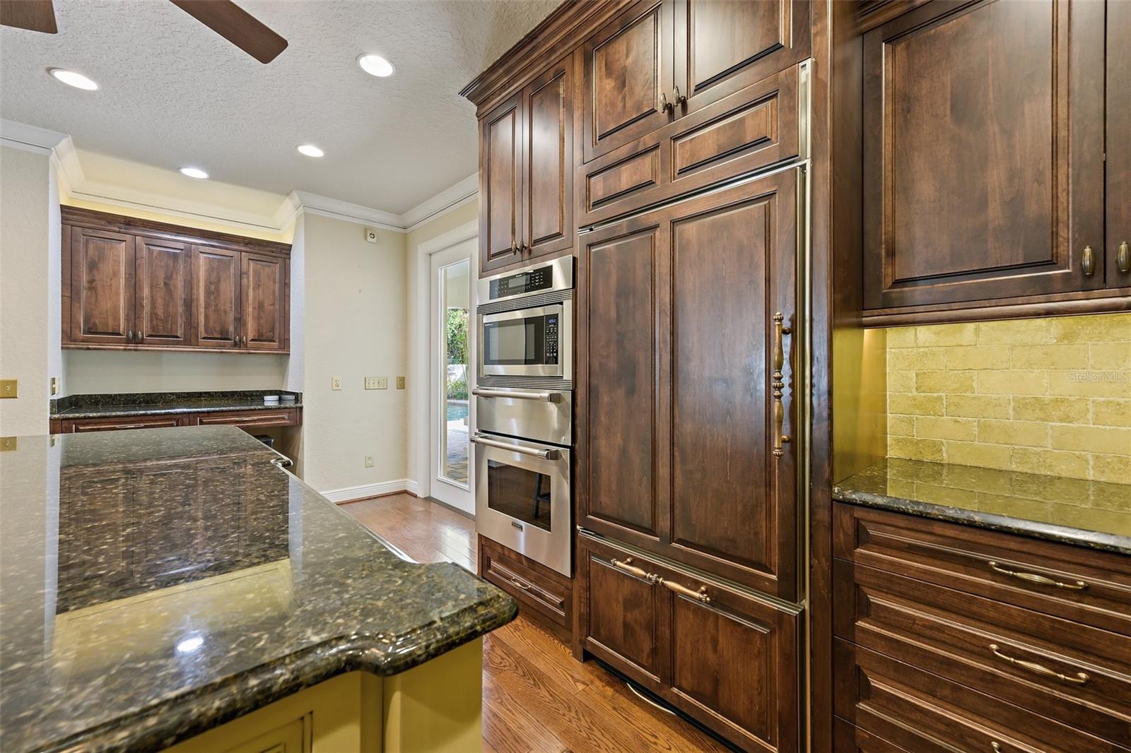 Image 34 of 52 For 1701 Walnut Avenue