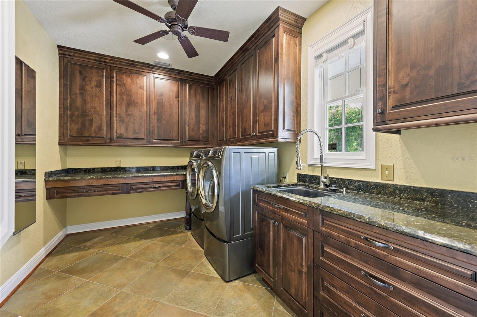 Image 35 of 52 For 1701 Walnut Avenue