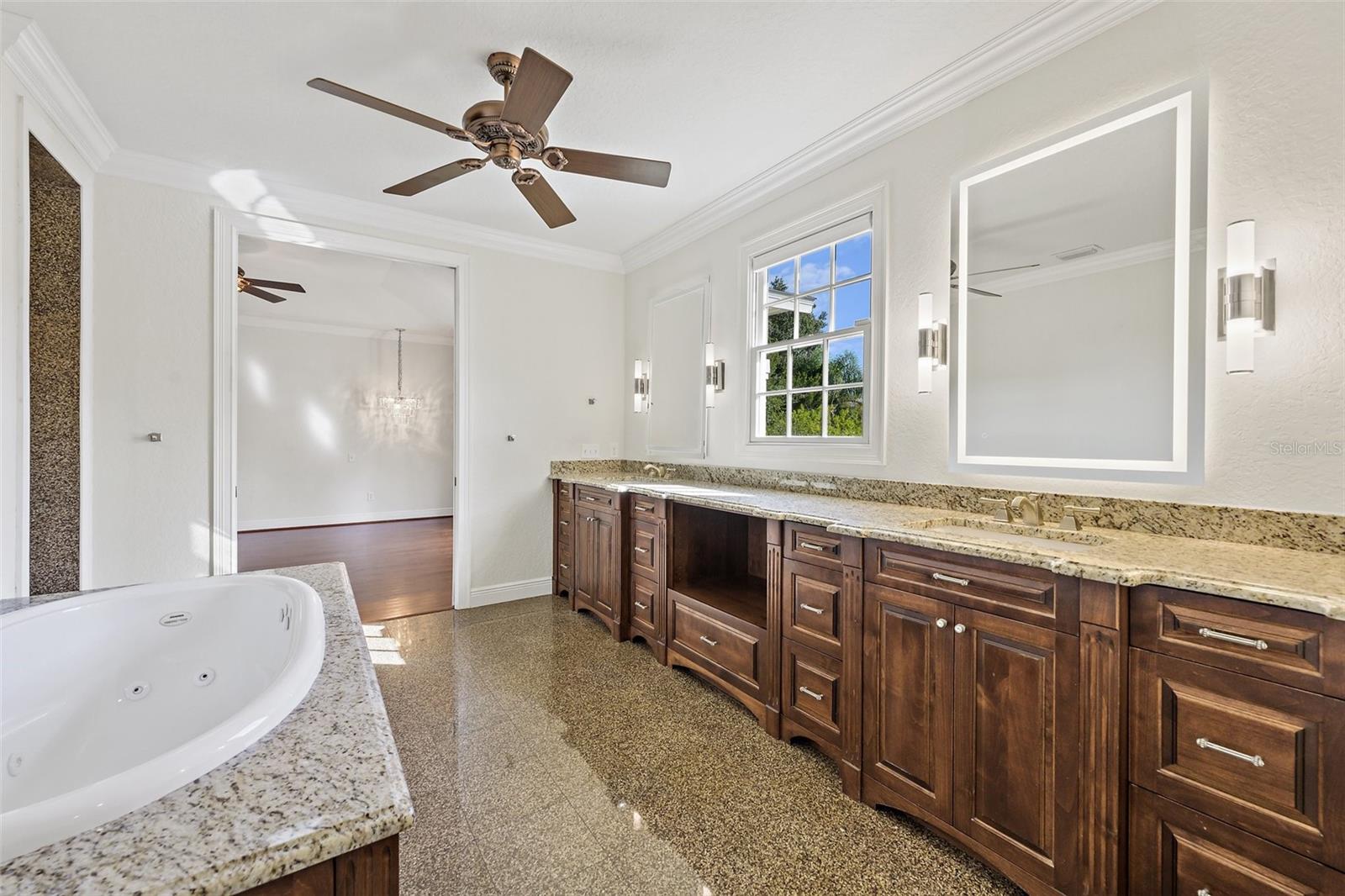 Image 40 of 52 For 1701 Walnut Avenue