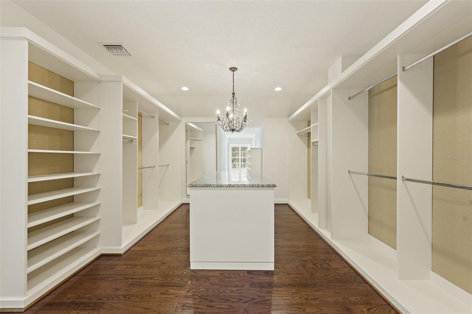 Image 44 of 52 For 1701 Walnut Avenue