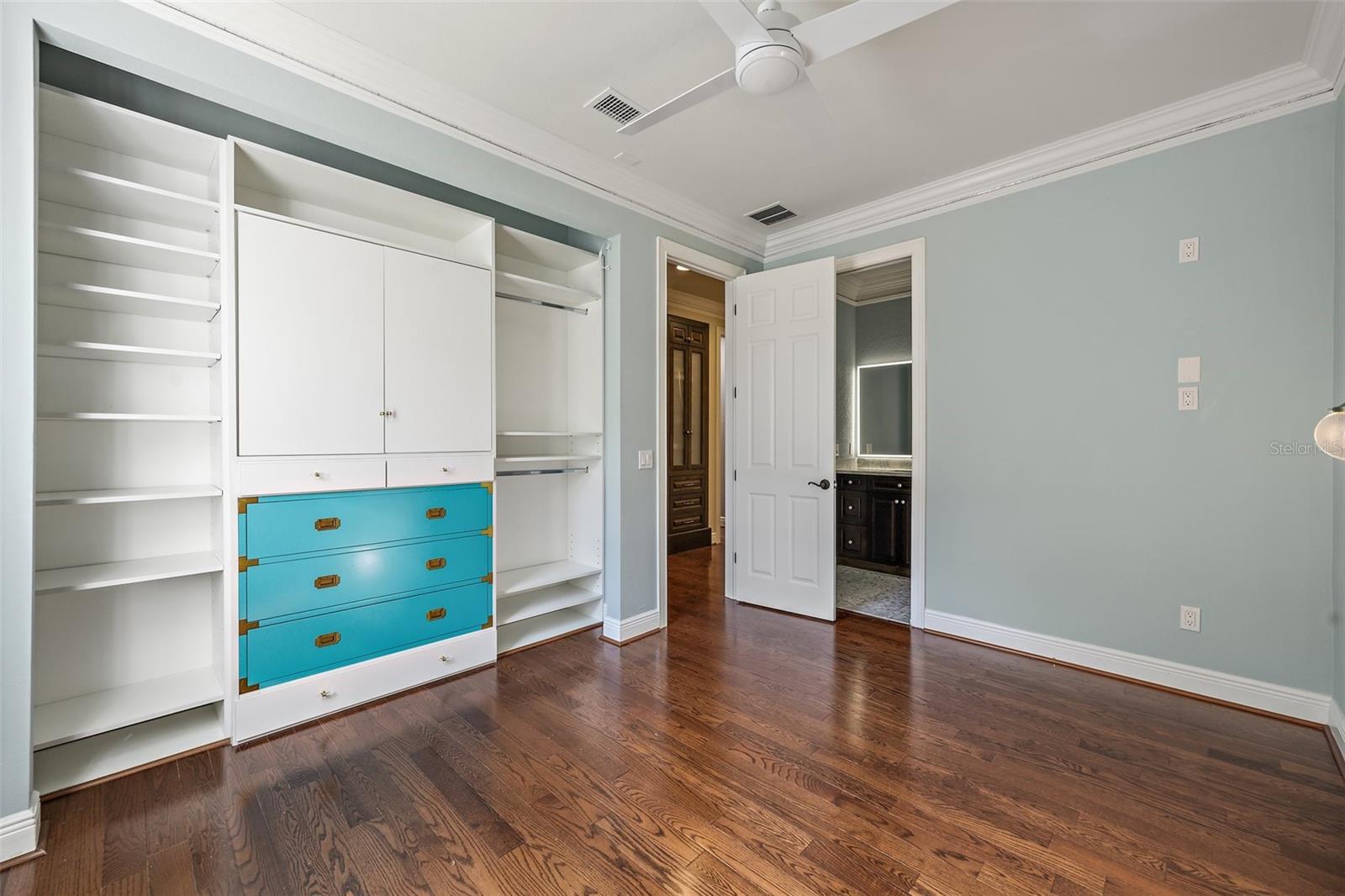 Image 7 of 52 For 1701 Walnut Avenue