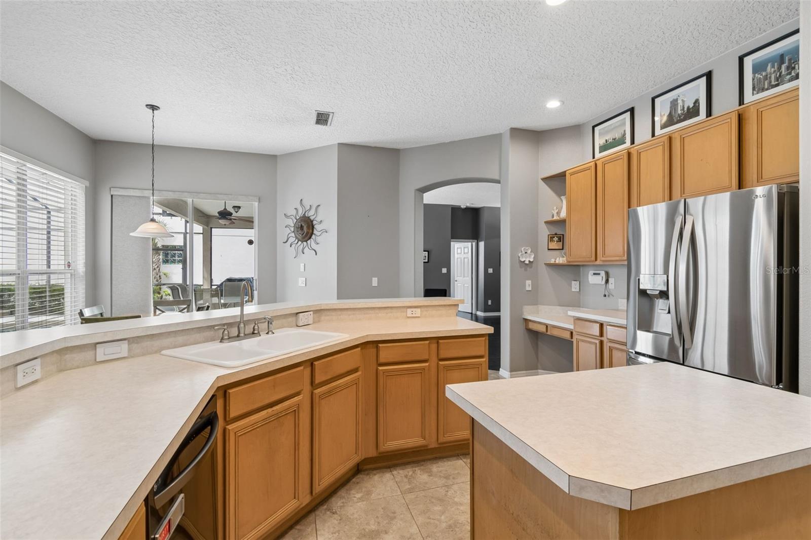 Image 14 of 65 For 10240 Pointview Court