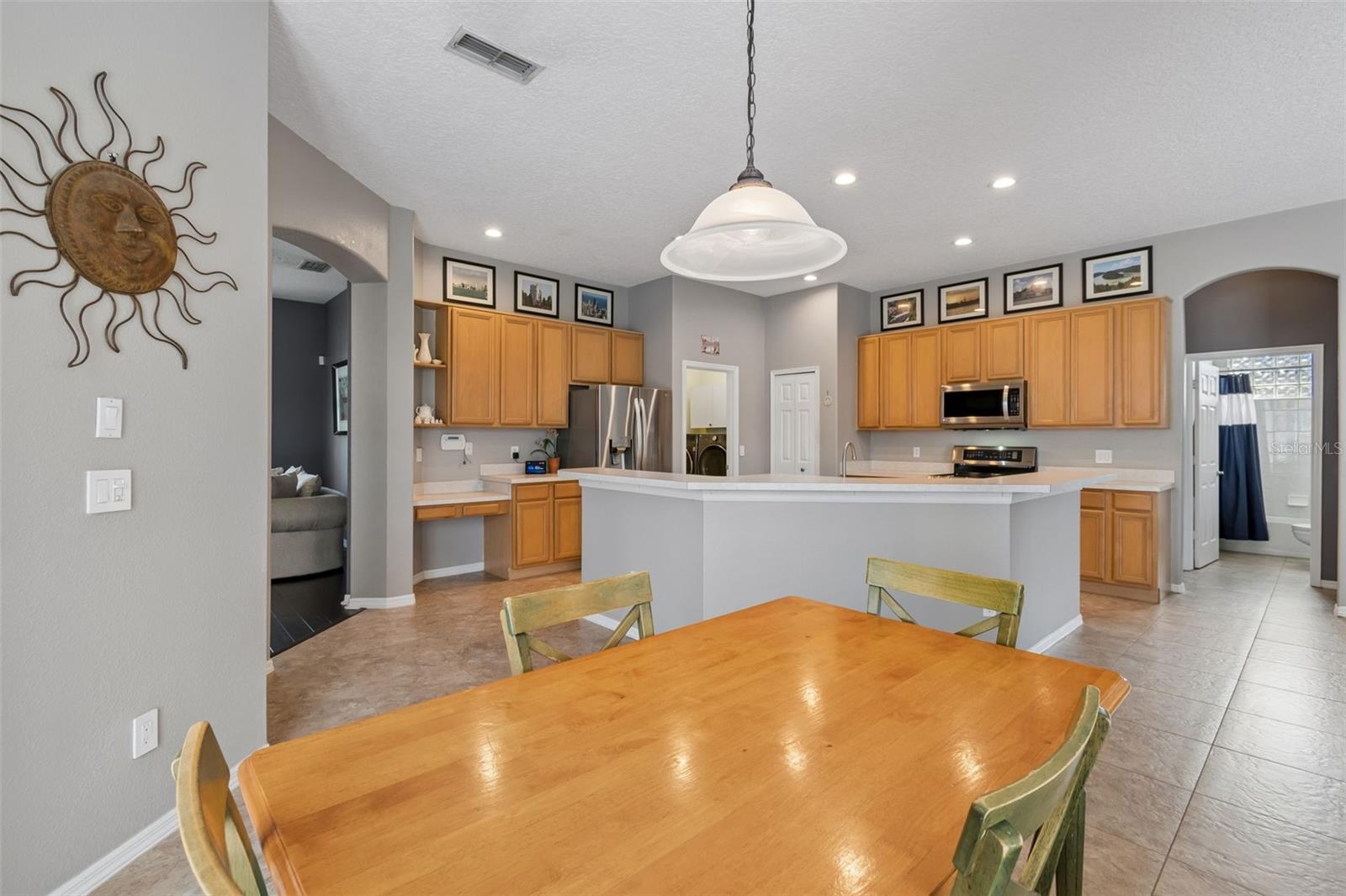 Image 16 of 65 For 10240 Pointview Court