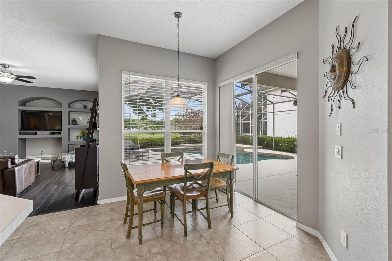 Image 18 of 65 For 10240 Pointview Court