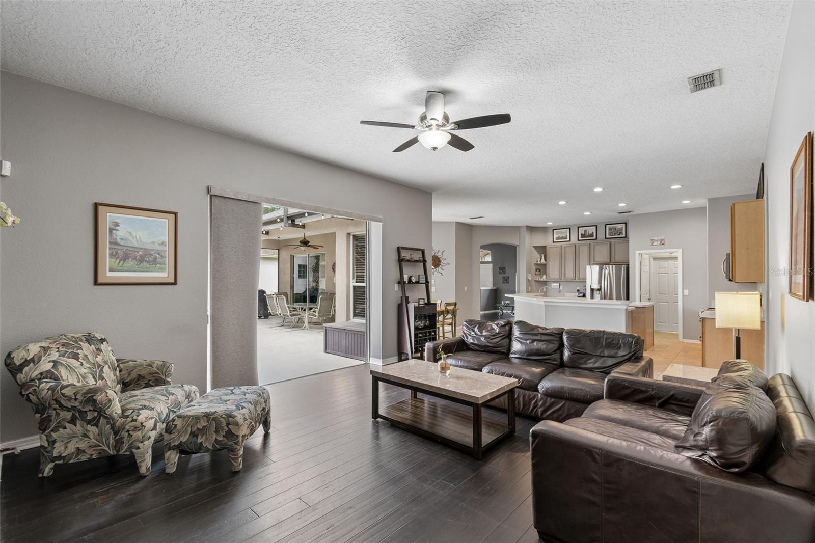 Image 23 of 65 For 10240 Pointview Court